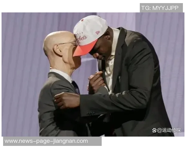 太阳主帅称赞马卢阿奇表现出色反应令人满意展现自信与进步